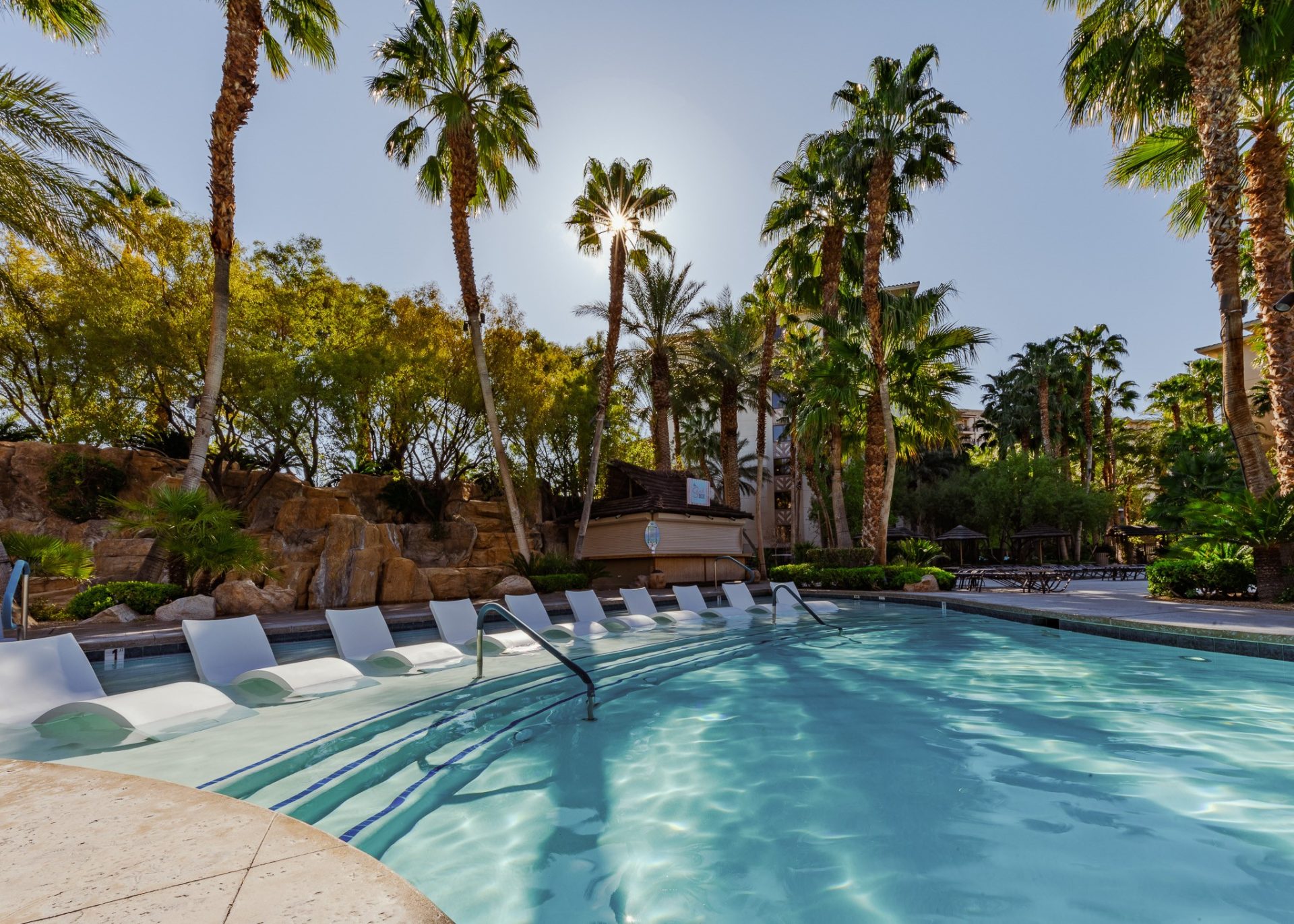 The Hopeful Traveler: Paris Las Vegas Hotel: Soleil Pool